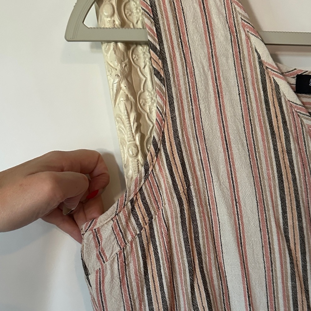 LILY MORGAN | Linen Striped Sleeveless Top with Pocket and Button Down - Picture 5 of 11